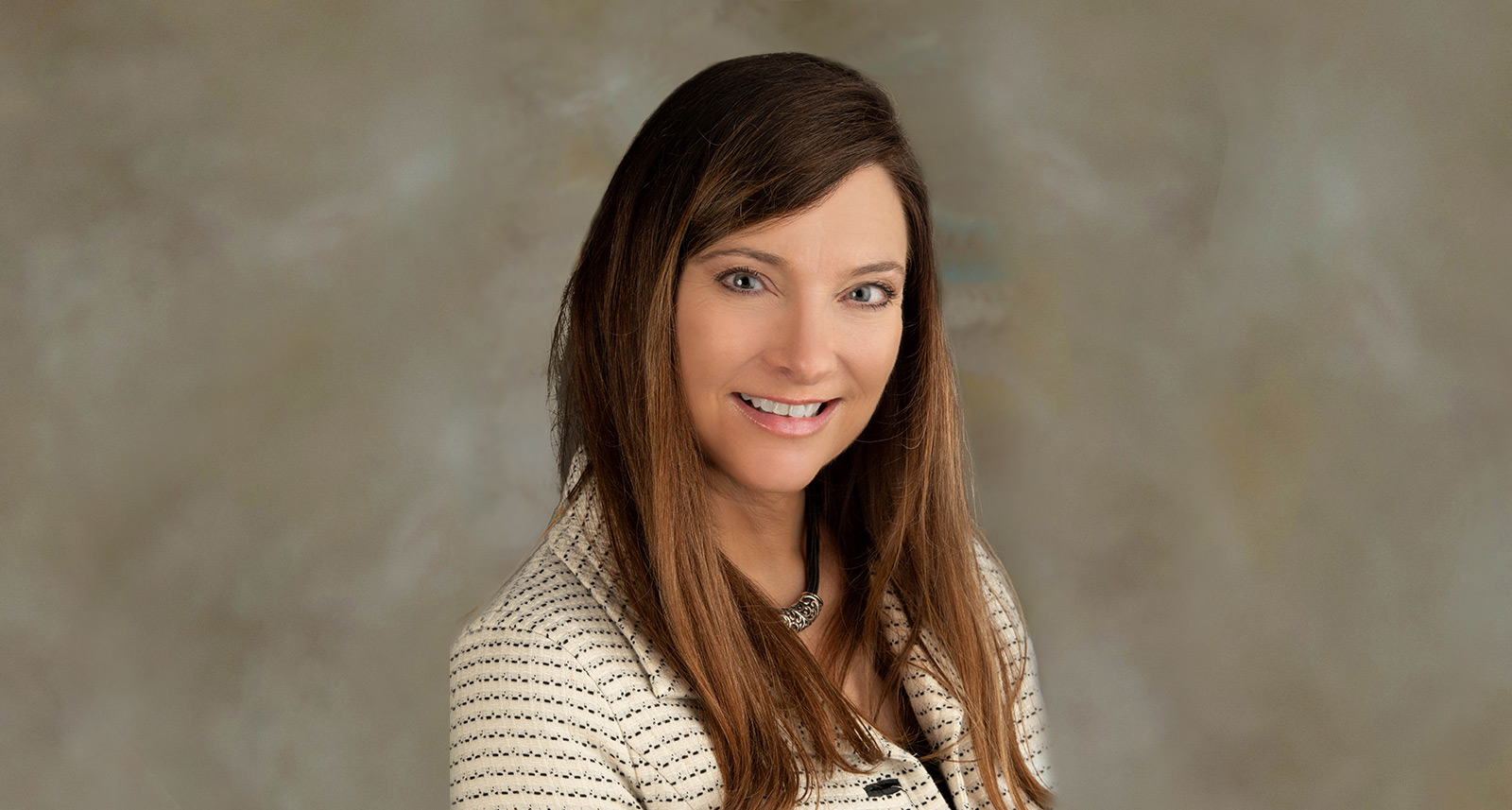 Headshot of Beth Weigel, Chief Operations Officer at the Sanibel Captiva Trust Company